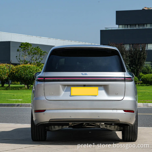 مركبات شمسية تلعب مع الضوء والضوء على شحنة LI Small Li Auto L9 تصنيع قطع طاقة جديدة